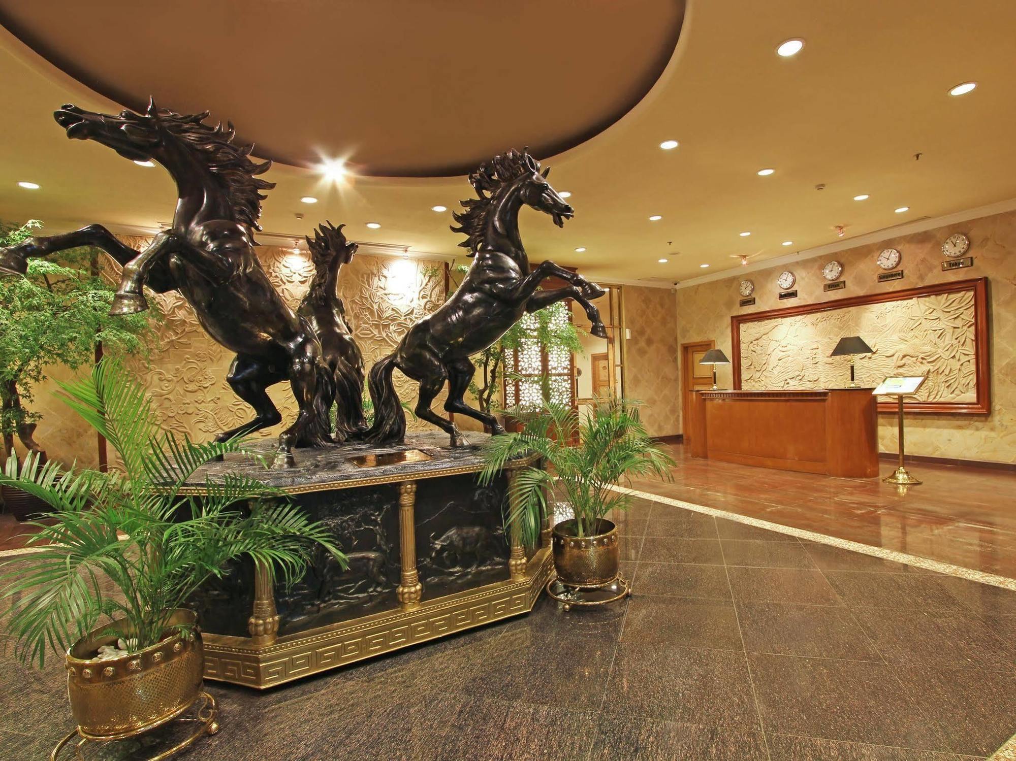 Harmoni Suites Hotel Nagoya Extérieur photo