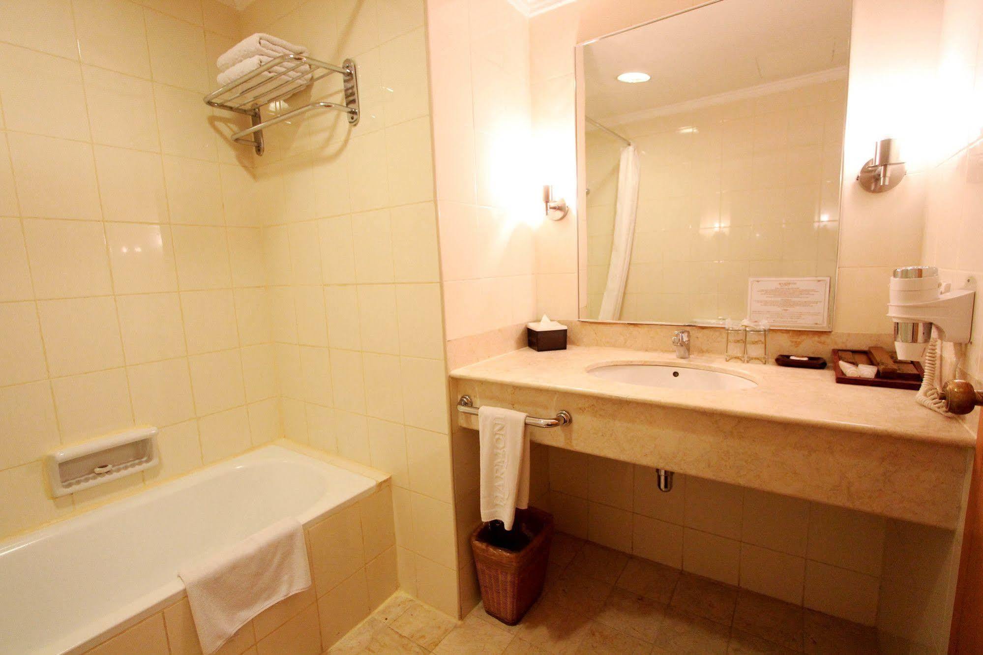 Harmoni Suites Hotel Nagoya Extérieur photo